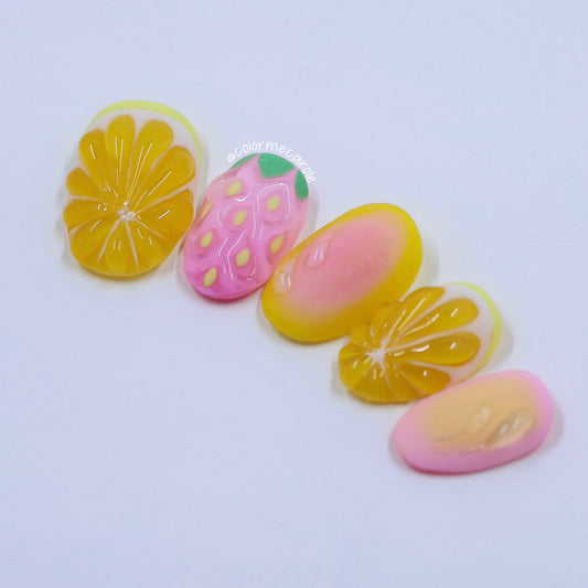 Strawberry Squeeze - Press On Nails