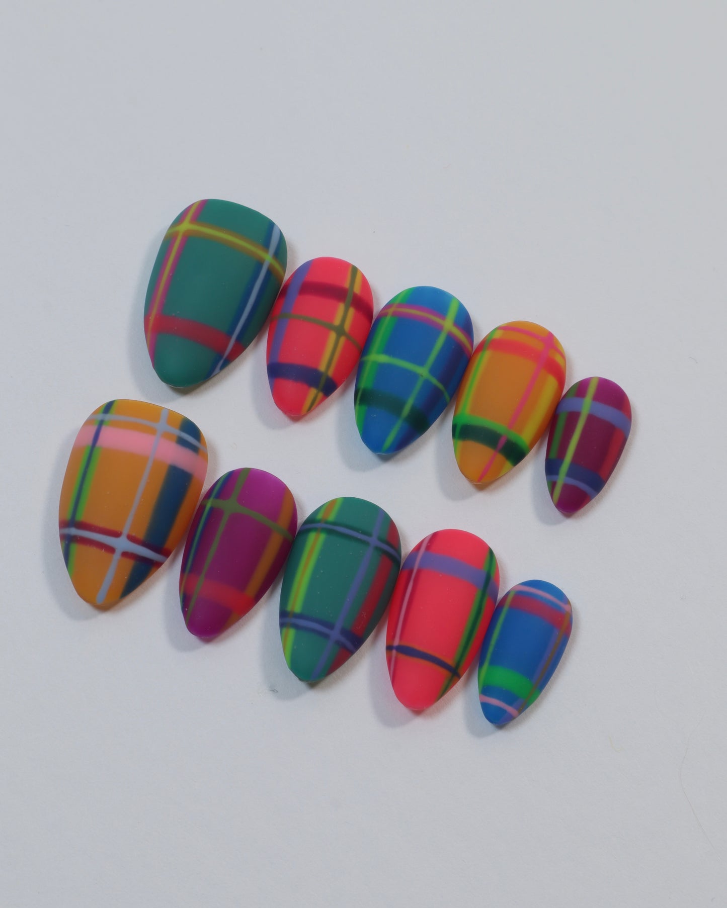 Plaid To Meet You - Press On Nails