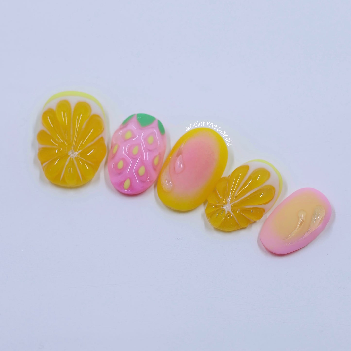 Strawberry Squeeze - Press On Nails