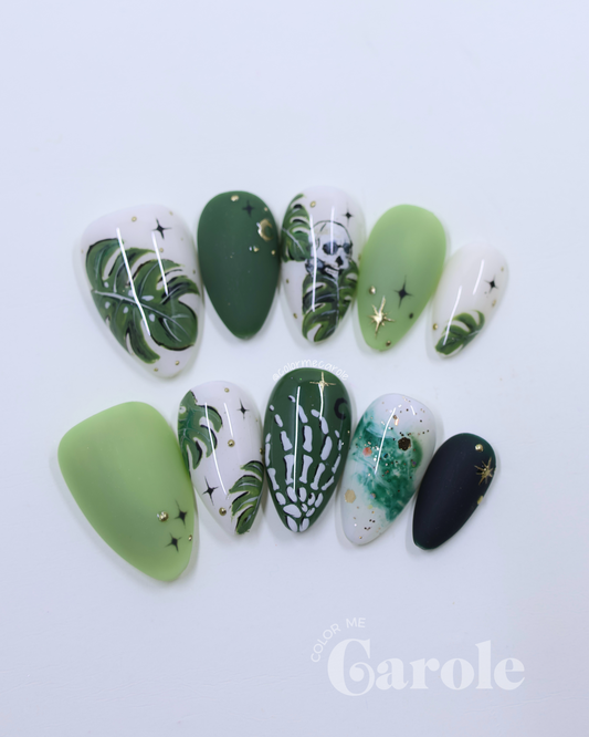 Monstera Mash • Press On Nails