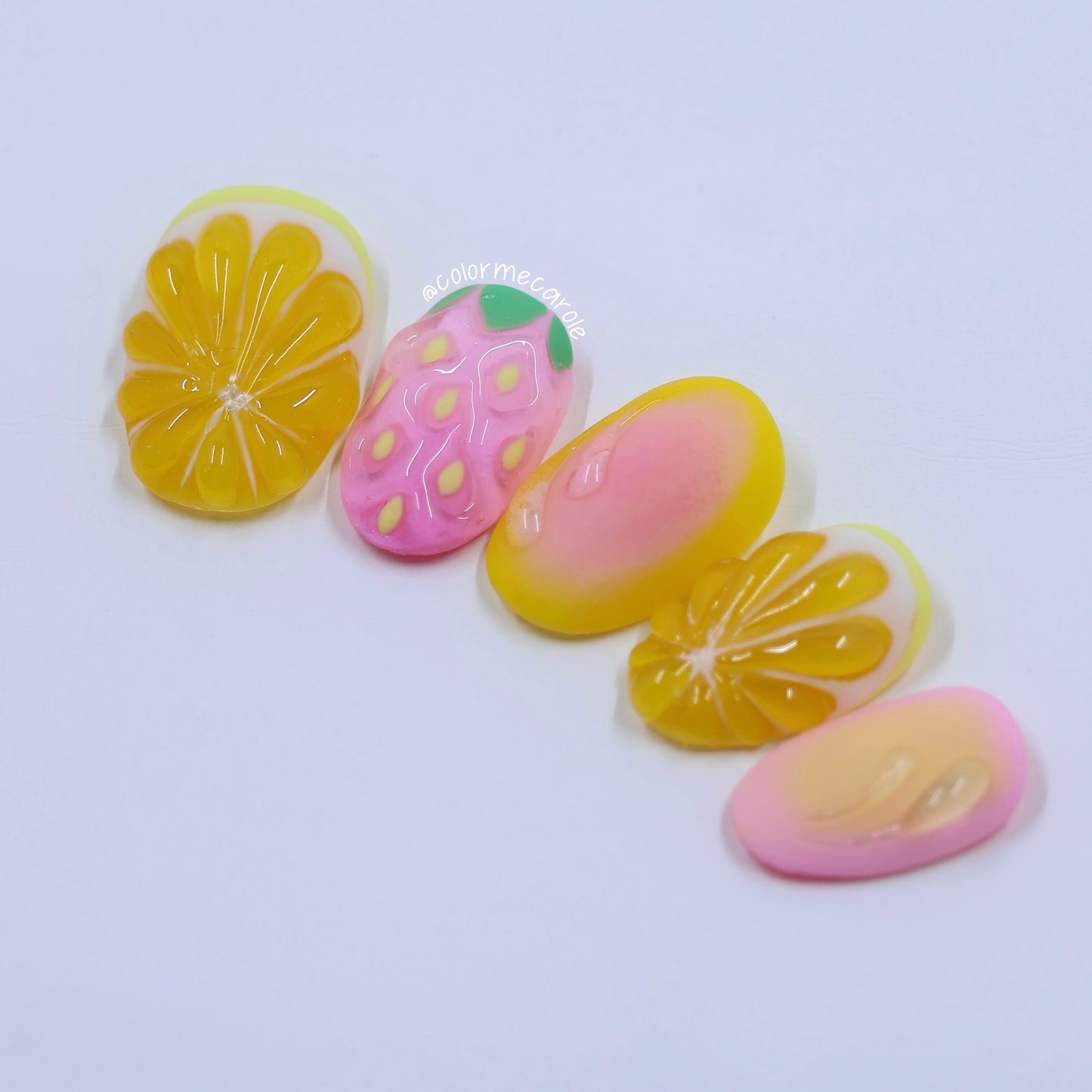 Strawberry Squeeze - Press On Nails