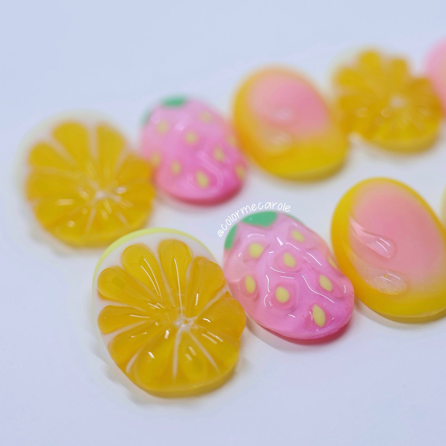 Strawberry Squeeze - Press On Nails