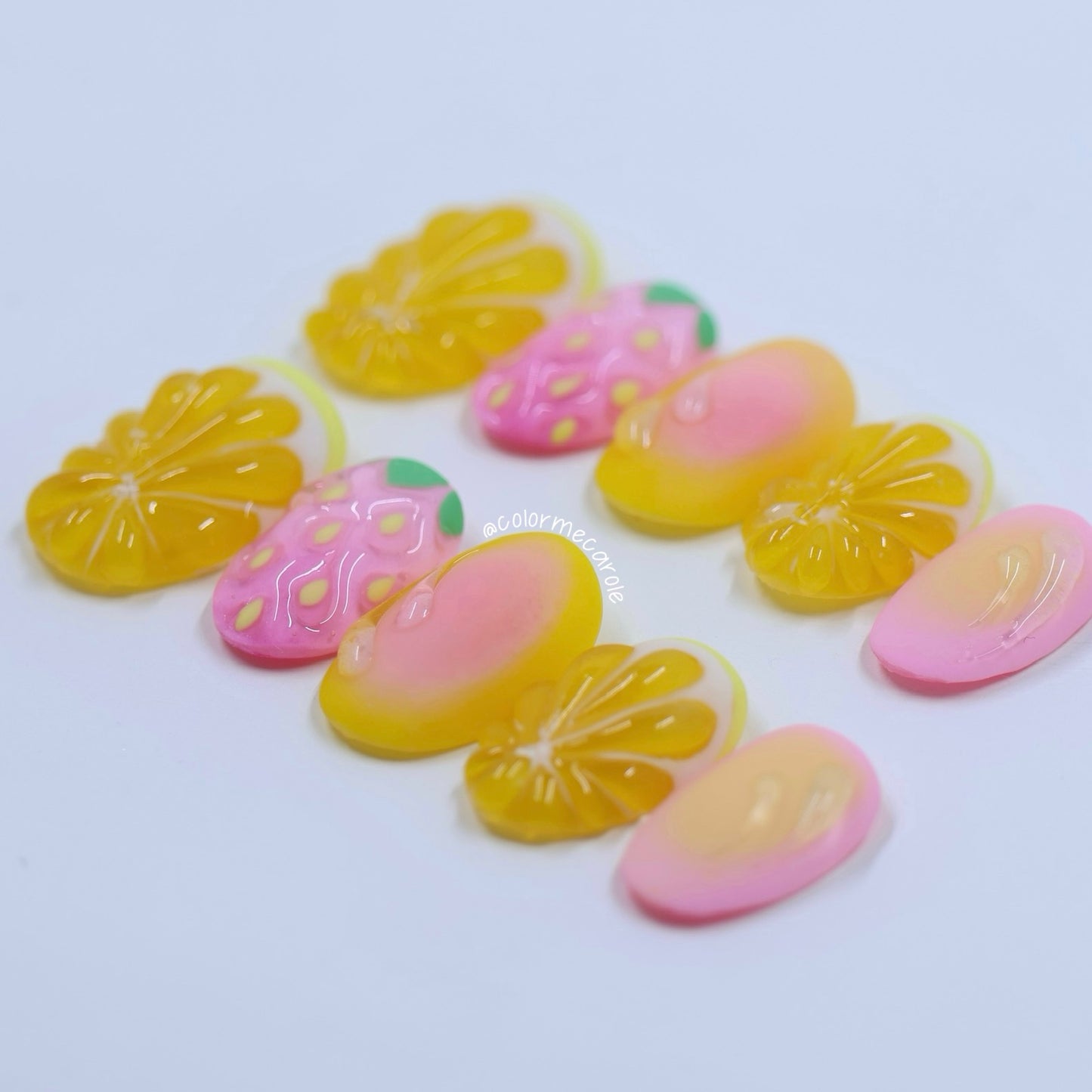 Strawberry Squeeze - Press On Nails