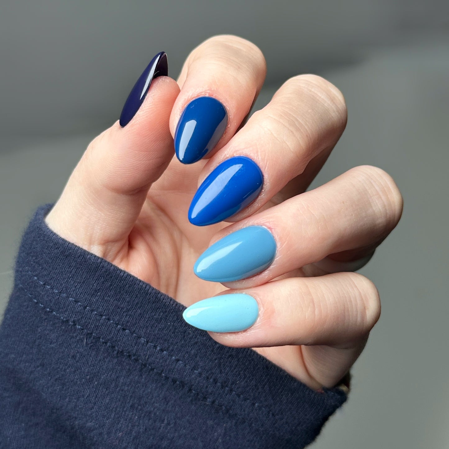 Shades of Blue - Press On Nails