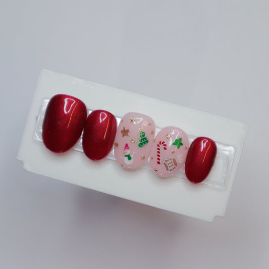 Merry & Bright • Press On Nails