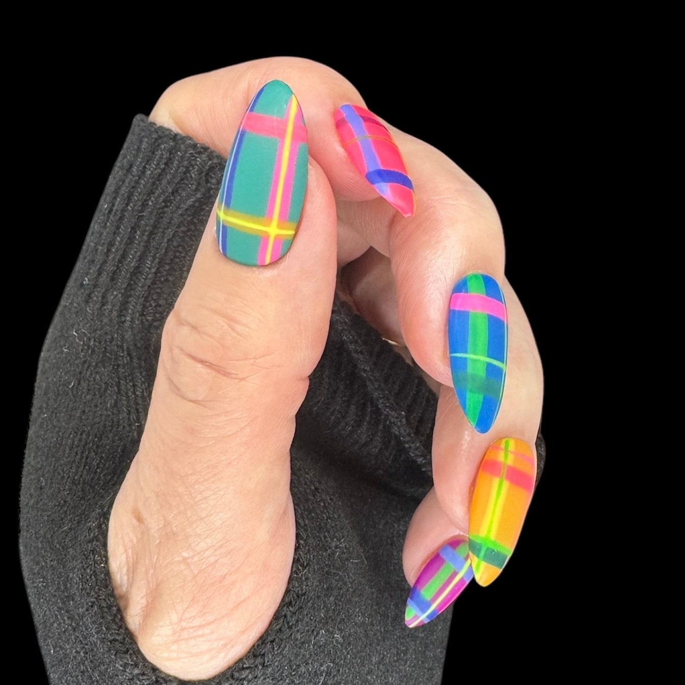 Plaid To Meet You - Press On Nails